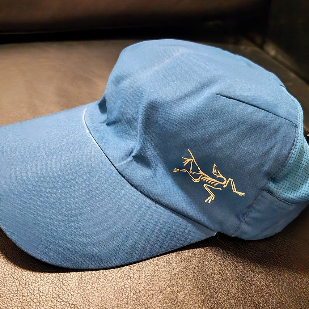 Arc'teryx Blue Sporty Hat with Curved Brim